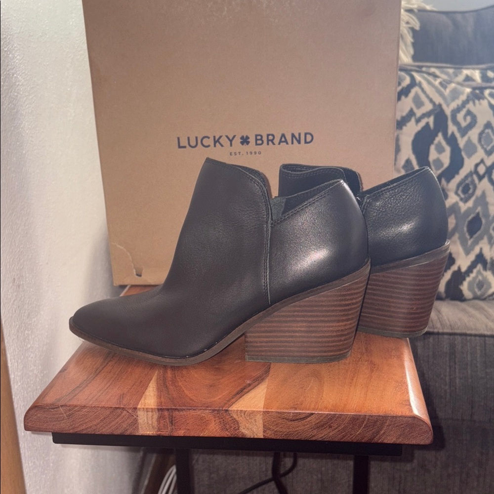 Lucky Brand Black Leather Ankle Booties